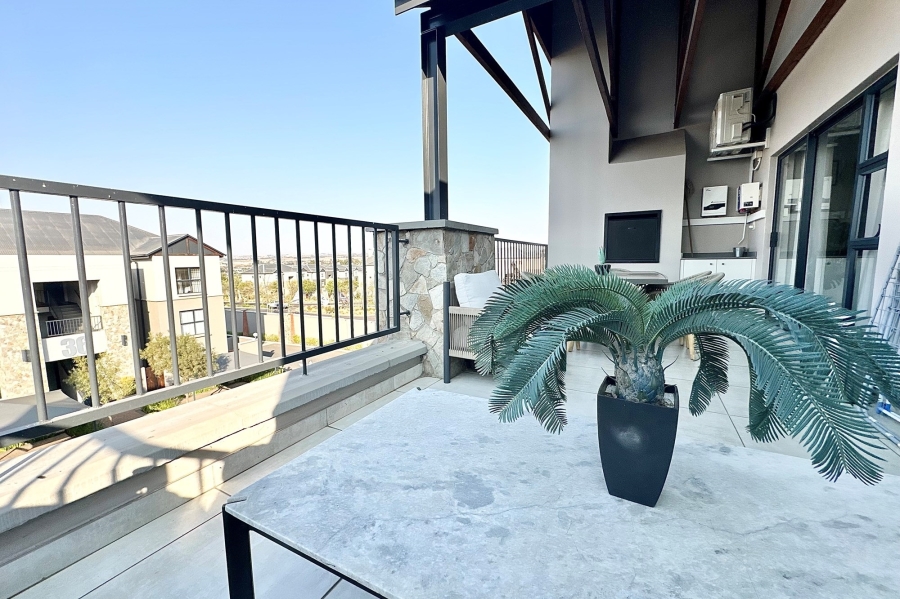 2 Bedroom Property for Sale in The Polofields Gauteng