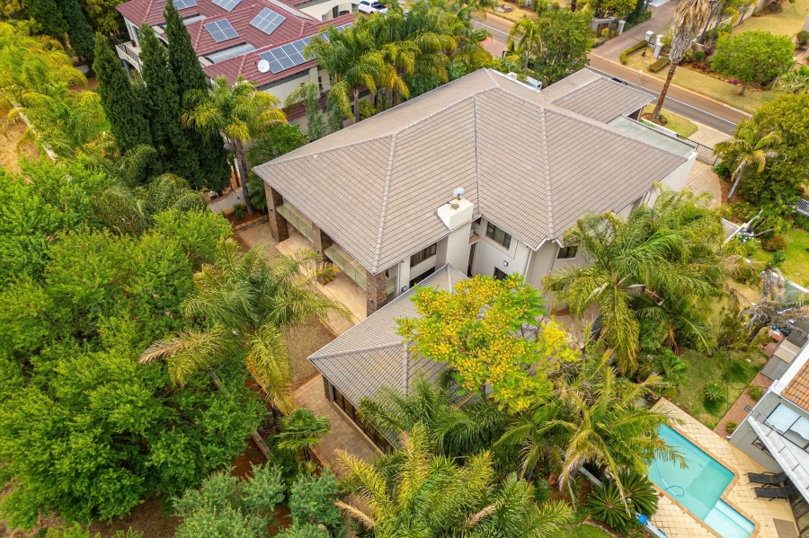 5 Bedroom Property for Sale in Woodhill Estate Gauteng