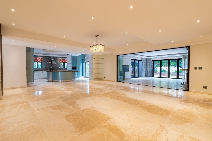 5 Bedroom Property for Sale in Woodhill Estate Gauteng
