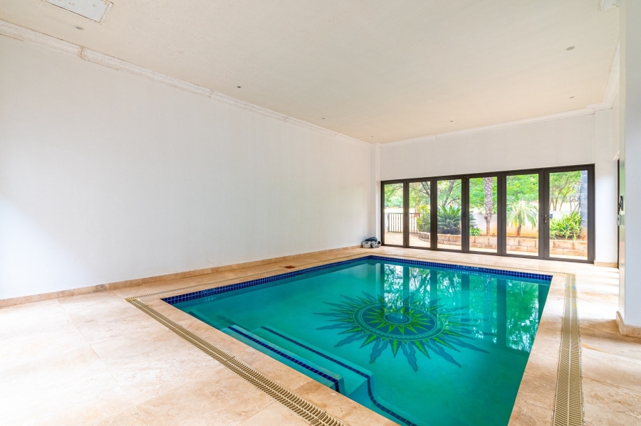 5 Bedroom Property for Sale in Woodhill Estate Gauteng