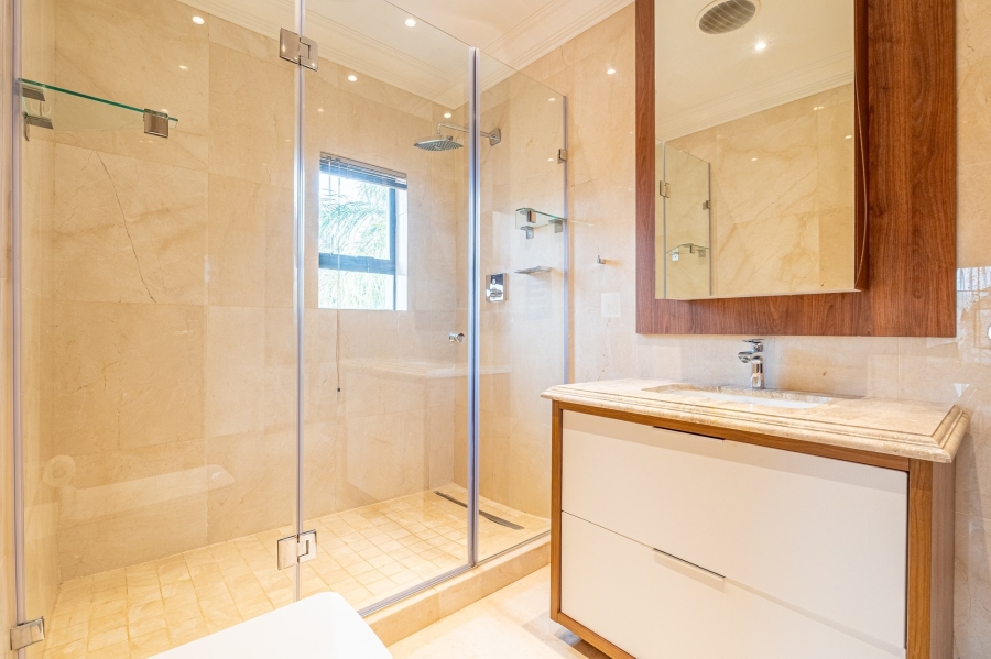 5 Bedroom Property for Sale in Woodhill Estate Gauteng