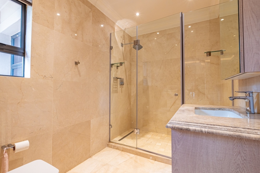 5 Bedroom Property for Sale in Woodhill Estate Gauteng