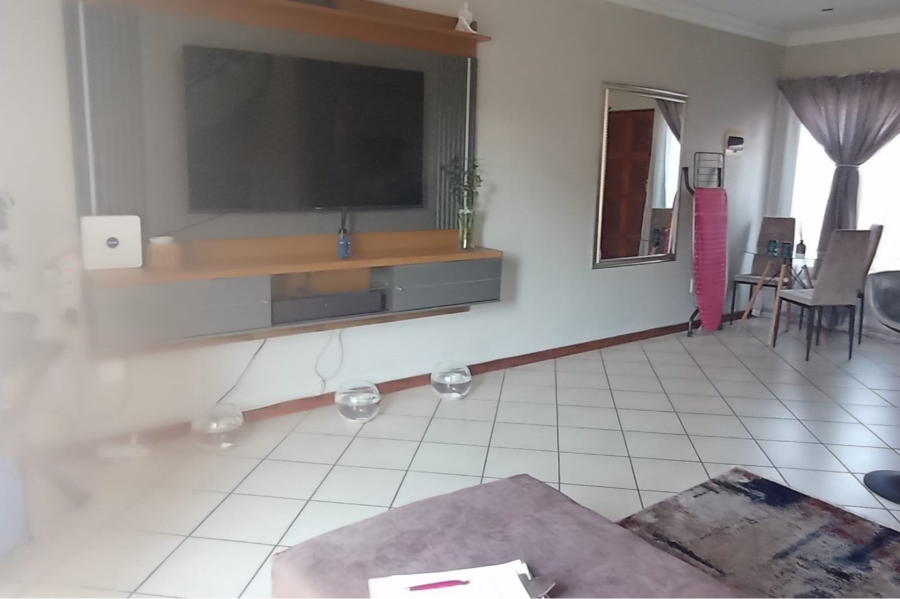 2 Bedroom Property for Sale in Theresa Park Gauteng
