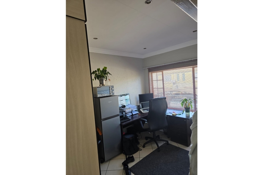 2 Bedroom Property for Sale in Theresa Park Gauteng