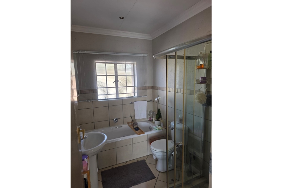 2 Bedroom Property for Sale in Theresa Park Gauteng