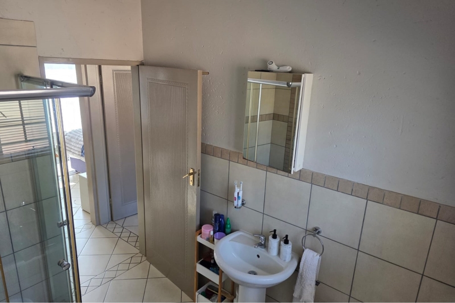 2 Bedroom Property for Sale in Theresa Park Gauteng