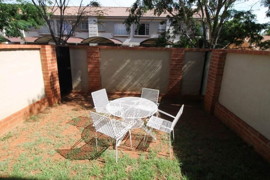 2 Bedroom Property for Sale in Theresa Park Gauteng