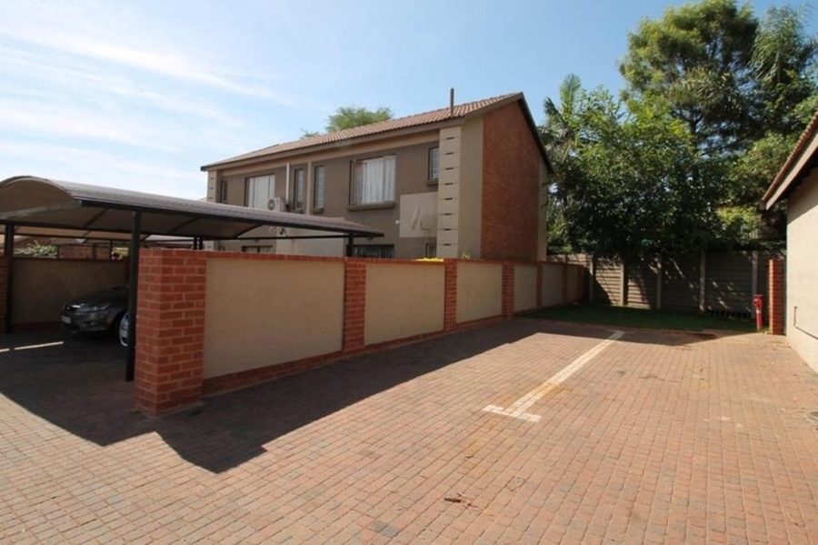 2 Bedroom Property for Sale in Theresa Park Gauteng