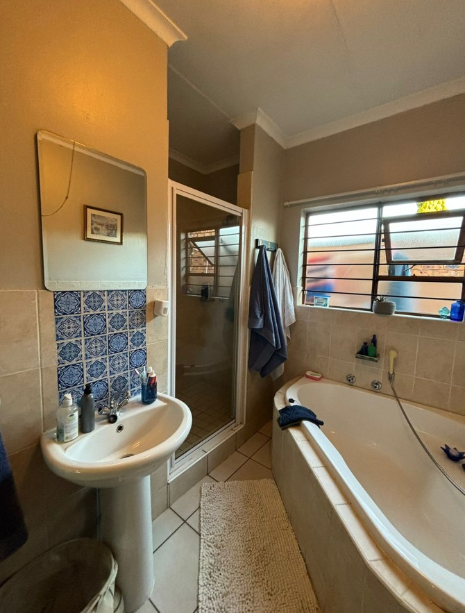2 Bedroom Property for Sale in Noordhang Gauteng