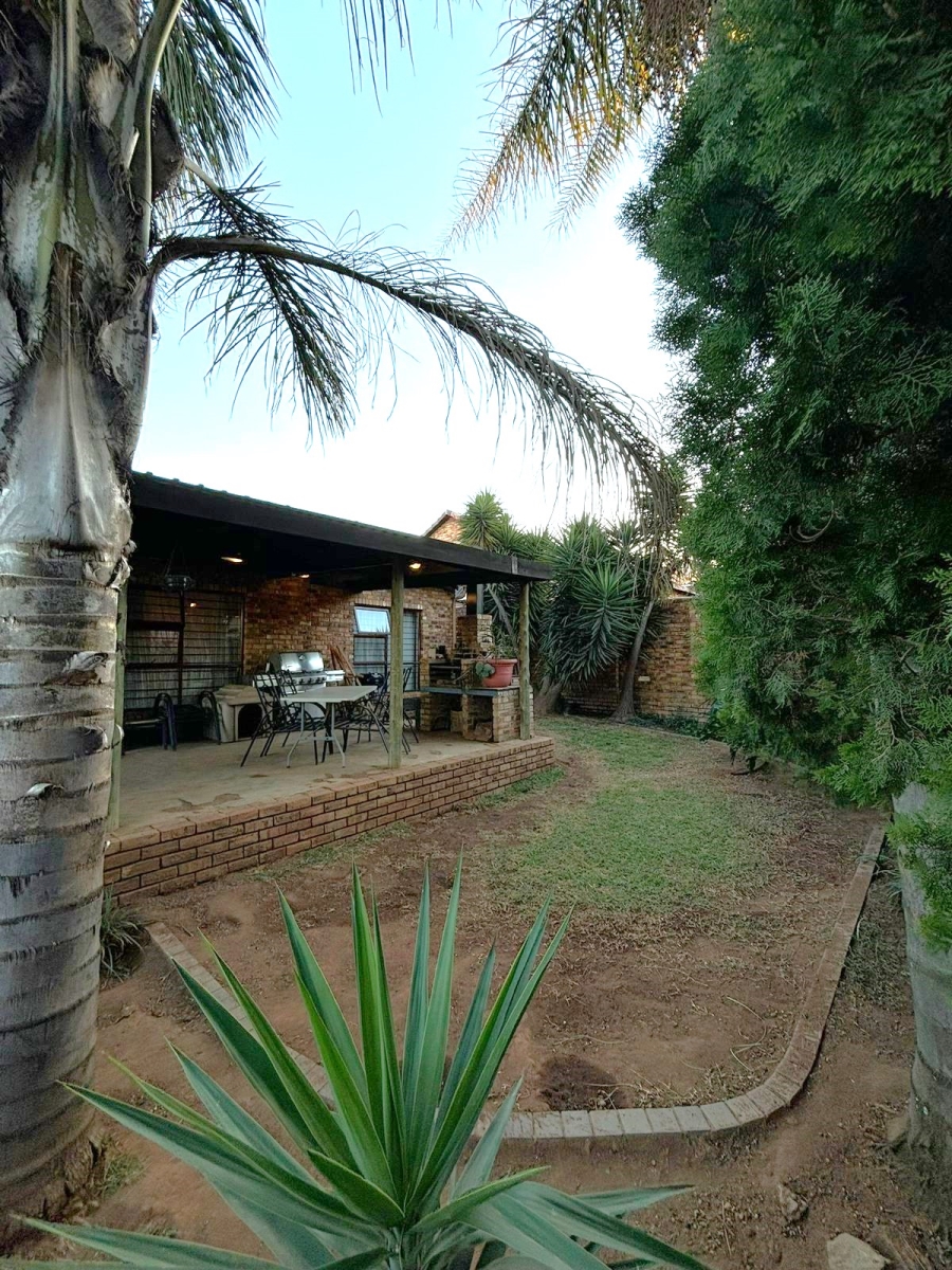 2 Bedroom Property for Sale in Noordhang Gauteng