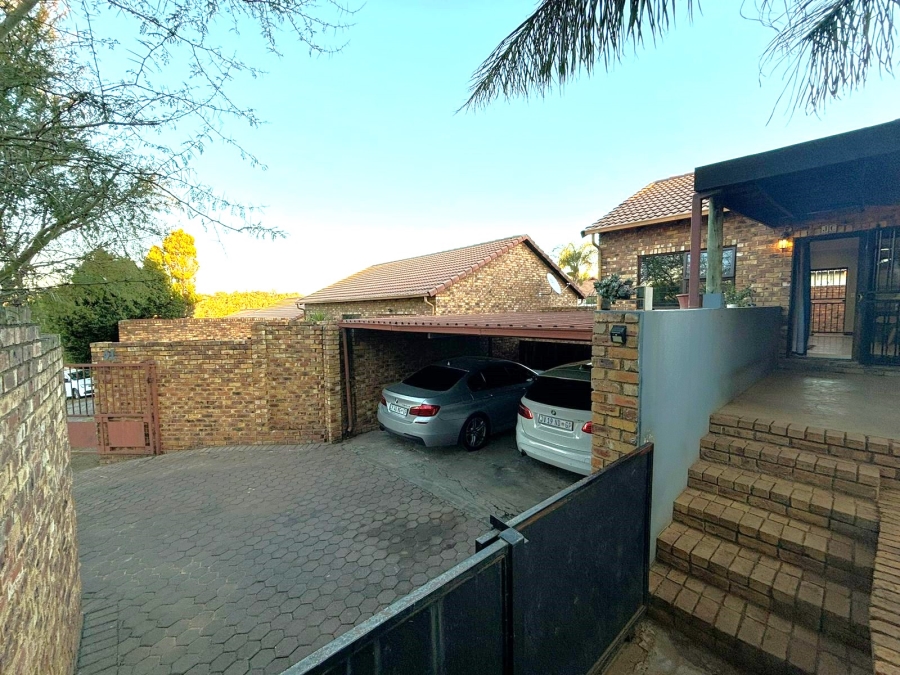 2 Bedroom Property for Sale in Noordhang Gauteng