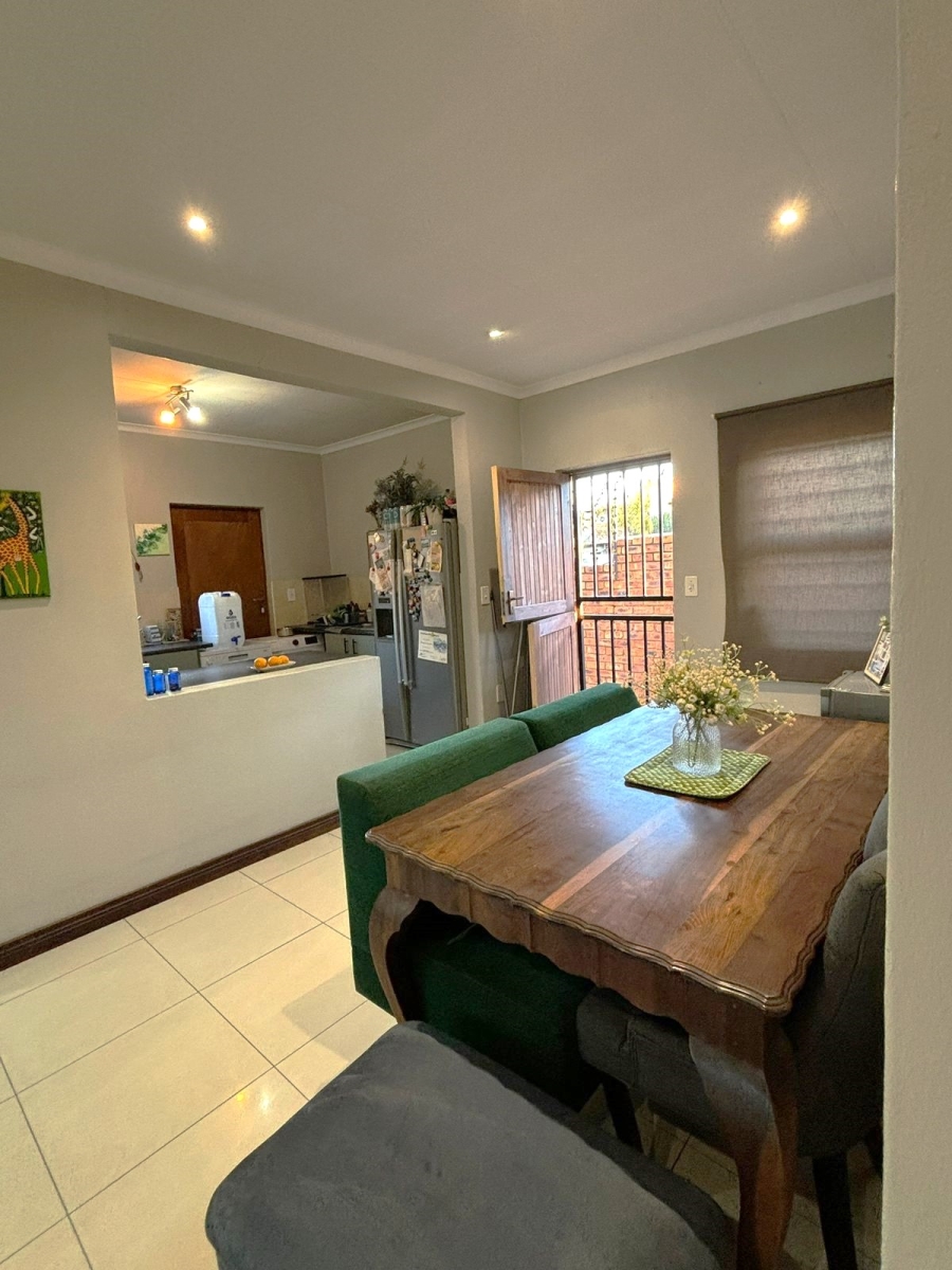 2 Bedroom Property for Sale in Noordhang Gauteng