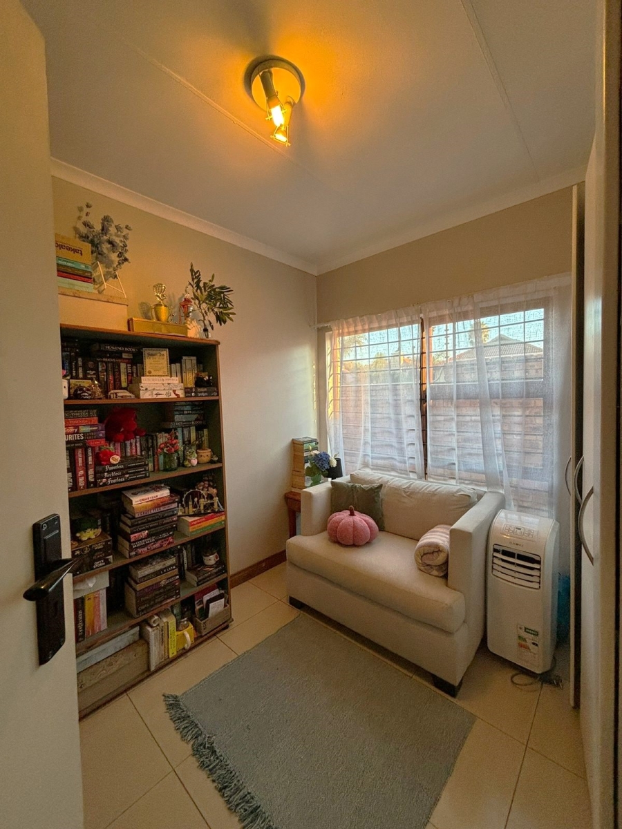 2 Bedroom Property for Sale in Noordhang Gauteng