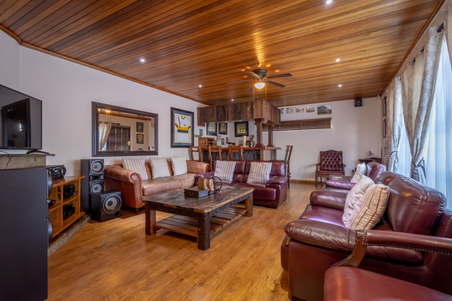 5 Bedroom Property for Sale in Noordheuwel Gauteng