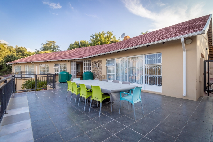 5 Bedroom Property for Sale in Noordheuwel Gauteng