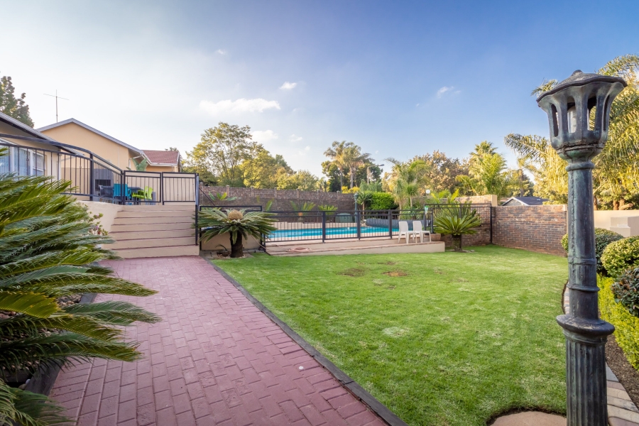 5 Bedroom Property for Sale in Noordheuwel Gauteng