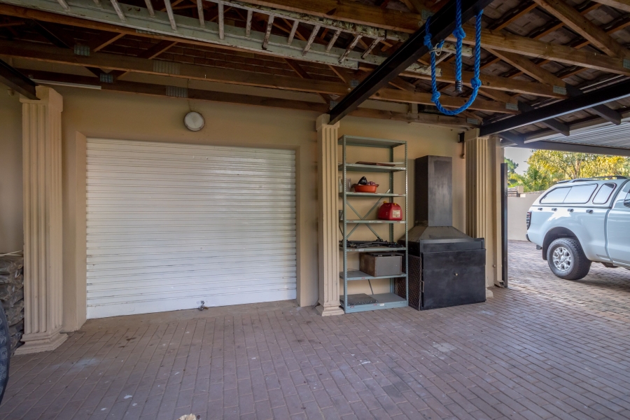 5 Bedroom Property for Sale in Noordheuwel Gauteng