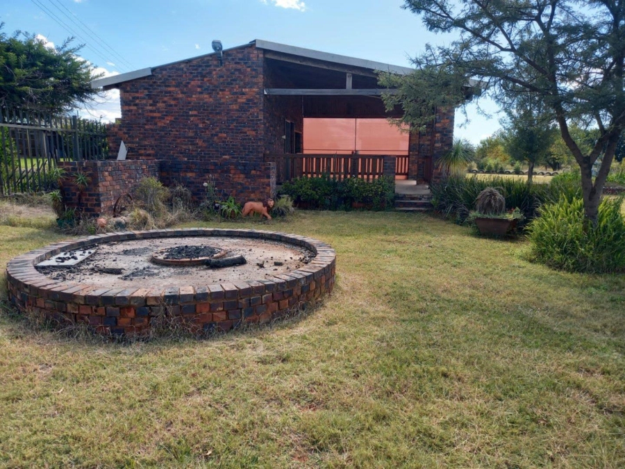 6 Bedroom Property for Sale in Bootha A H Gauteng