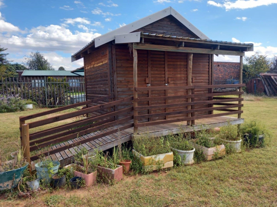 6 Bedroom Property for Sale in Bootha A H Gauteng