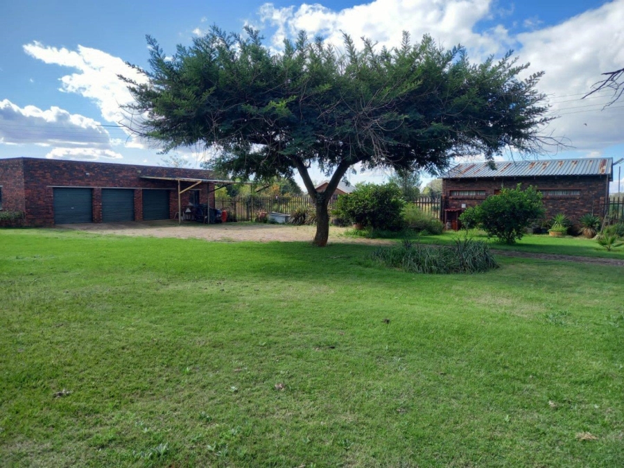 6 Bedroom Property for Sale in Bootha A H Gauteng
