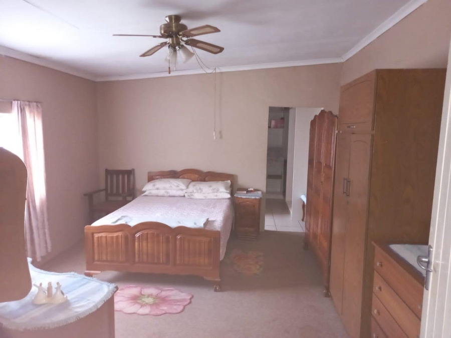 6 Bedroom Property for Sale in Bootha A H Gauteng