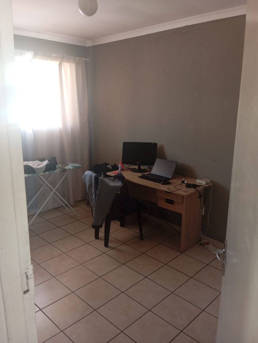 2 Bedroom Property for Sale in Kempton Park Central Gauteng