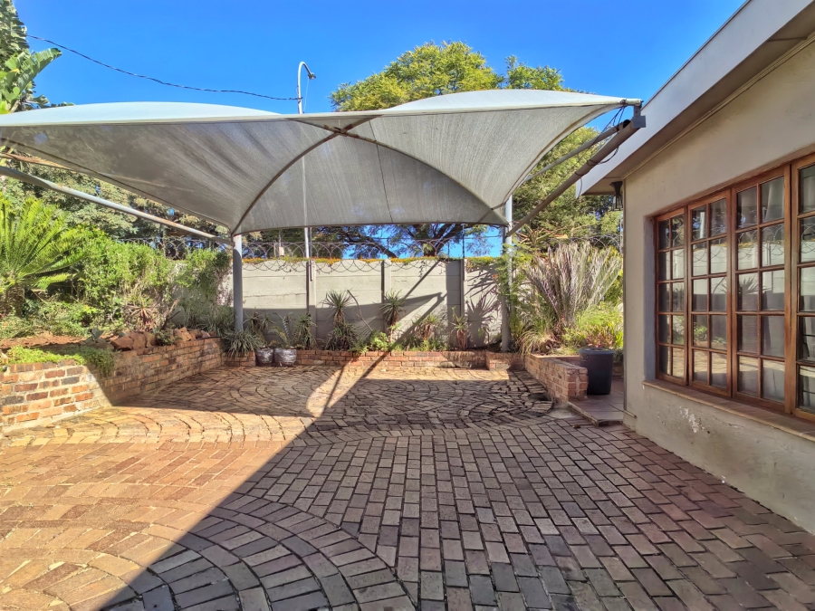 4 Bedroom Property for Sale in Fairland Gauteng