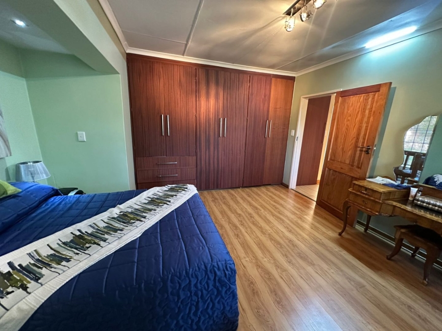 5 Bedroom Property for Sale in Arcon Park Gauteng