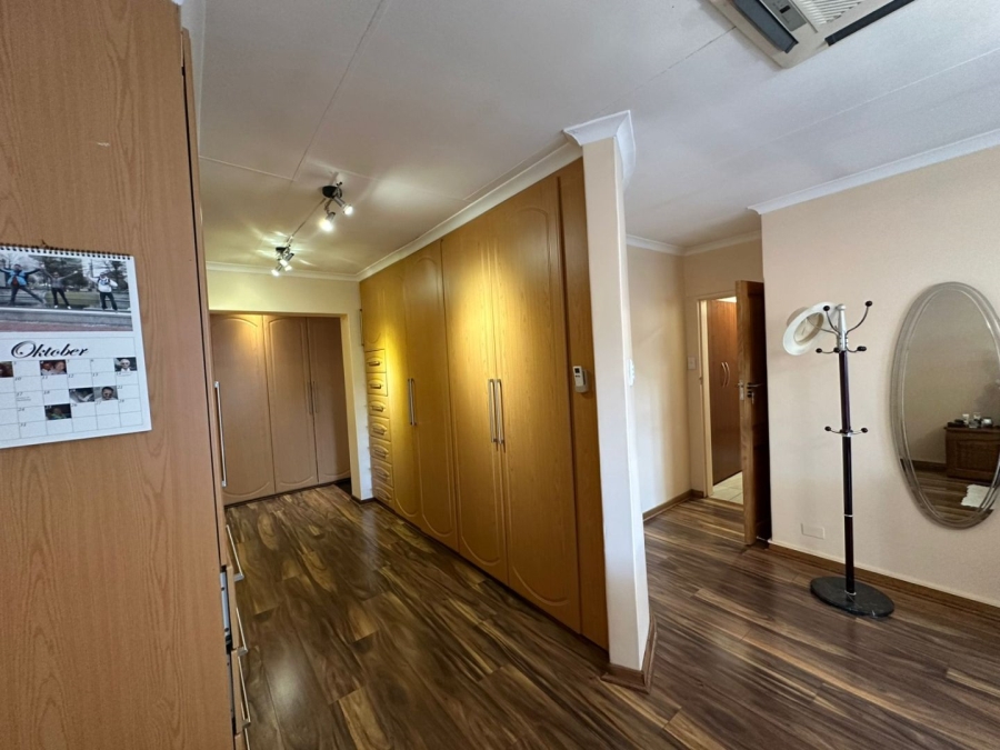 5 Bedroom Property for Sale in Arcon Park Gauteng