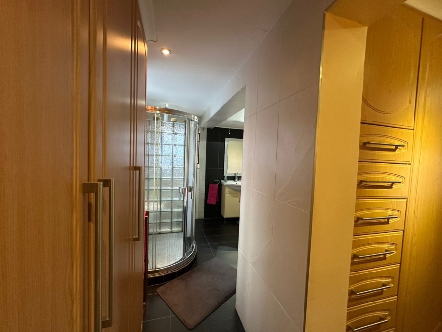 5 Bedroom Property for Sale in Arcon Park Gauteng