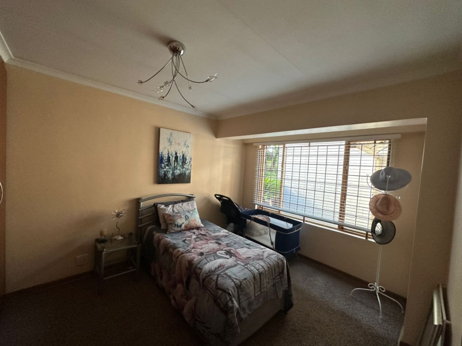 5 Bedroom Property for Sale in Arcon Park Gauteng