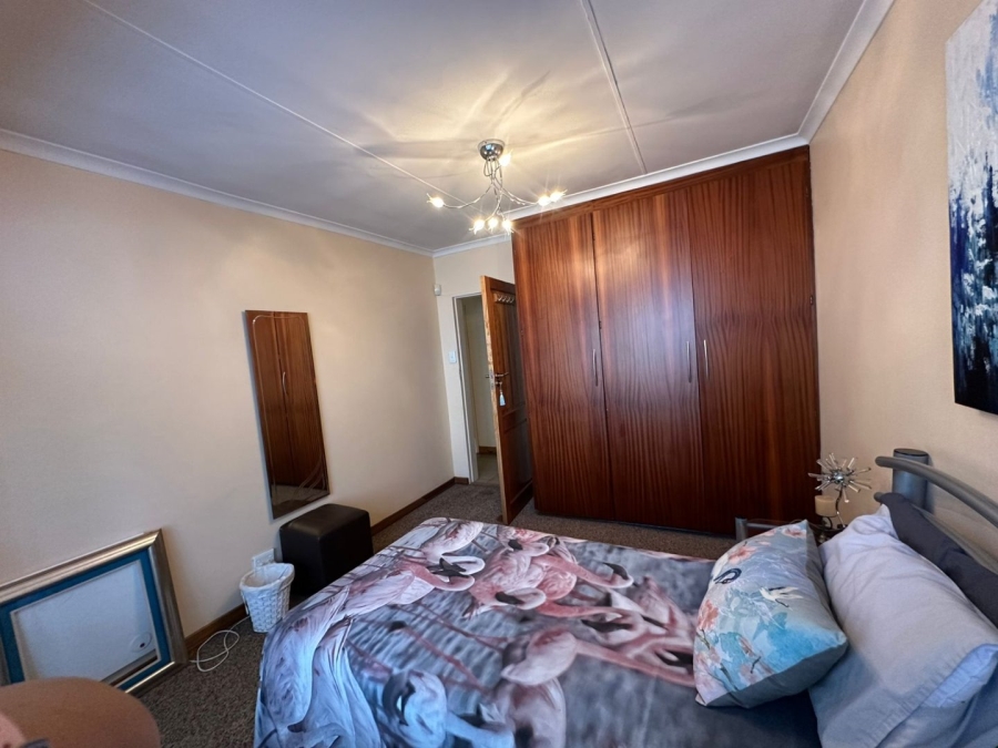 5 Bedroom Property for Sale in Arcon Park Gauteng