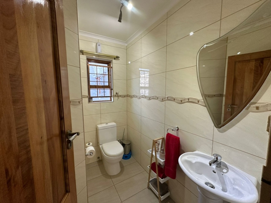 5 Bedroom Property for Sale in Arcon Park Gauteng