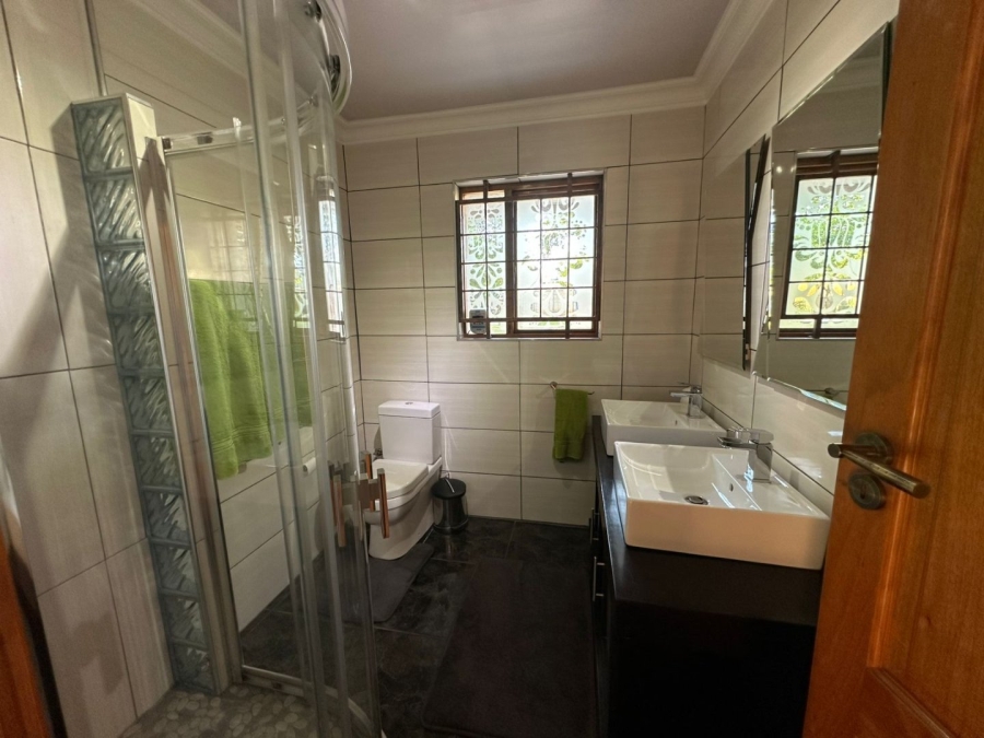 5 Bedroom Property for Sale in Arcon Park Gauteng