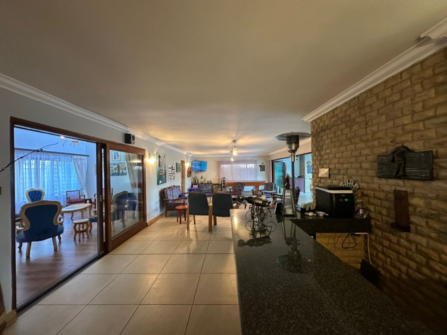 5 Bedroom Property for Sale in Arcon Park Gauteng
