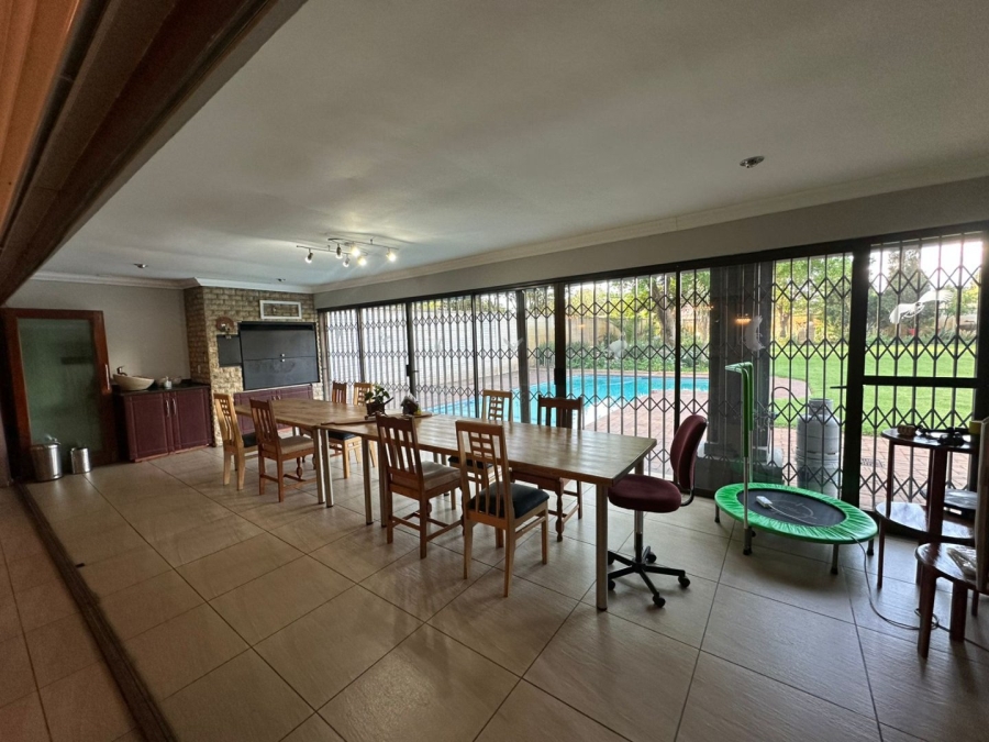5 Bedroom Property for Sale in Arcon Park Gauteng