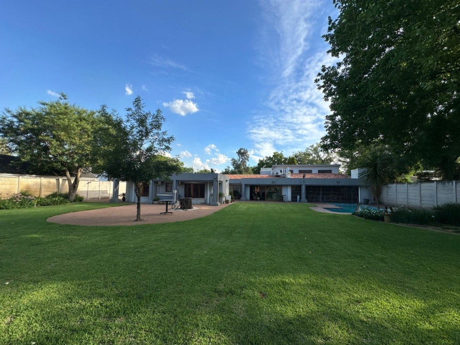 5 Bedroom Property for Sale in Arcon Park Gauteng