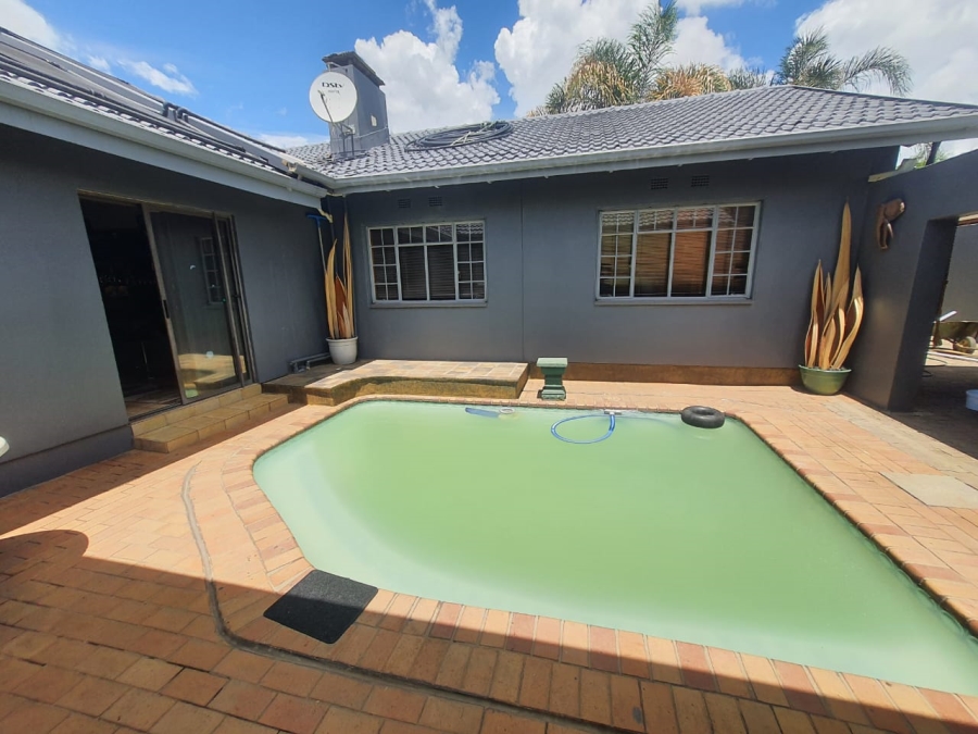 4 Bedroom Property for Sale in Vanderbijlpark SE 1 Gauteng