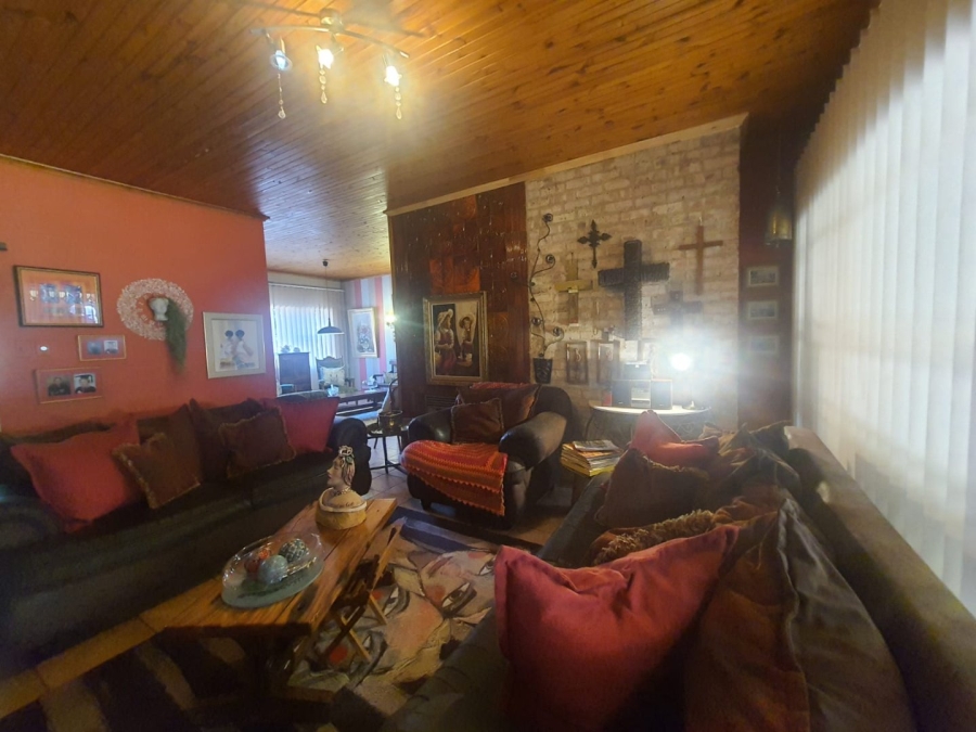 4 Bedroom Property for Sale in Vanderbijlpark SE 2 Gauteng