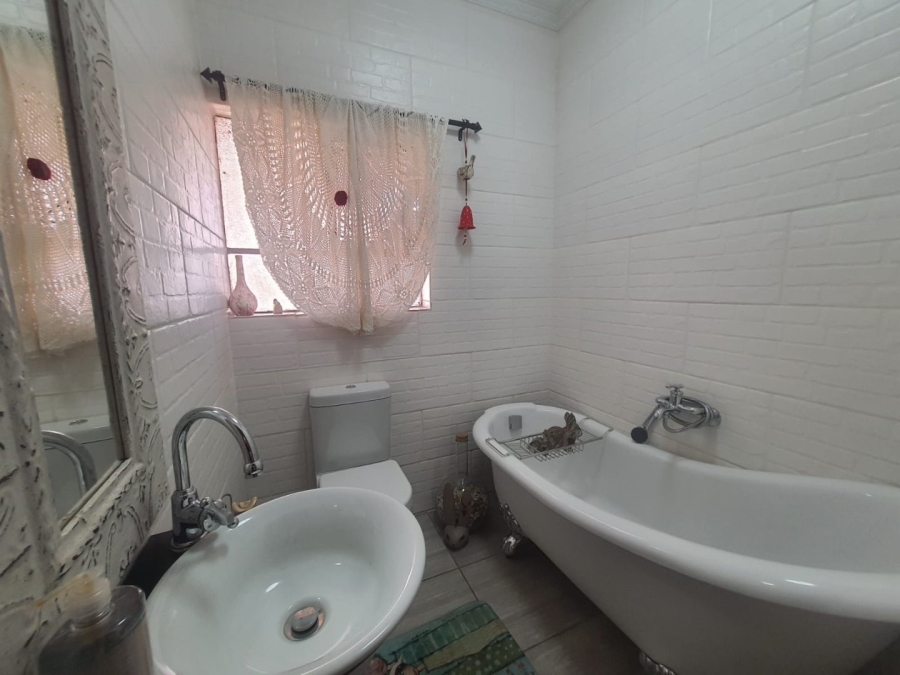 4 Bedroom Property for Sale in Vanderbijlpark SE 2 Gauteng