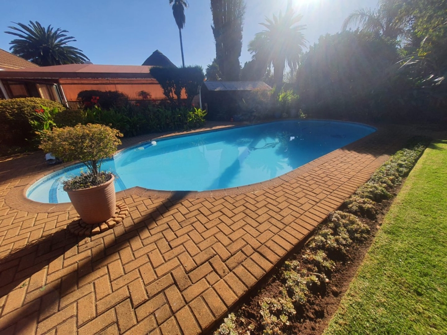 4 Bedroom Property for Sale in Vanderbijlpark SE 2 Gauteng