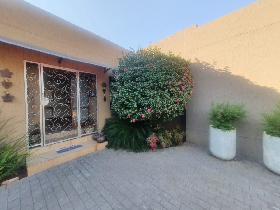 3 Bedroom Property for Sale in Vanderbijlpark SE 2 Gauteng