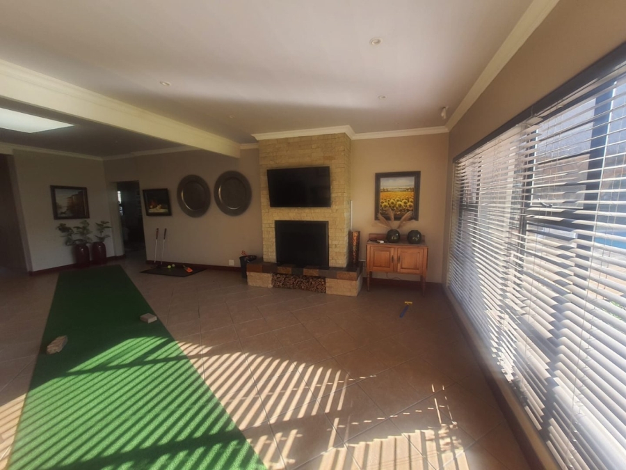3 Bedroom Property for Sale in Vanderbijlpark SE 2 Gauteng