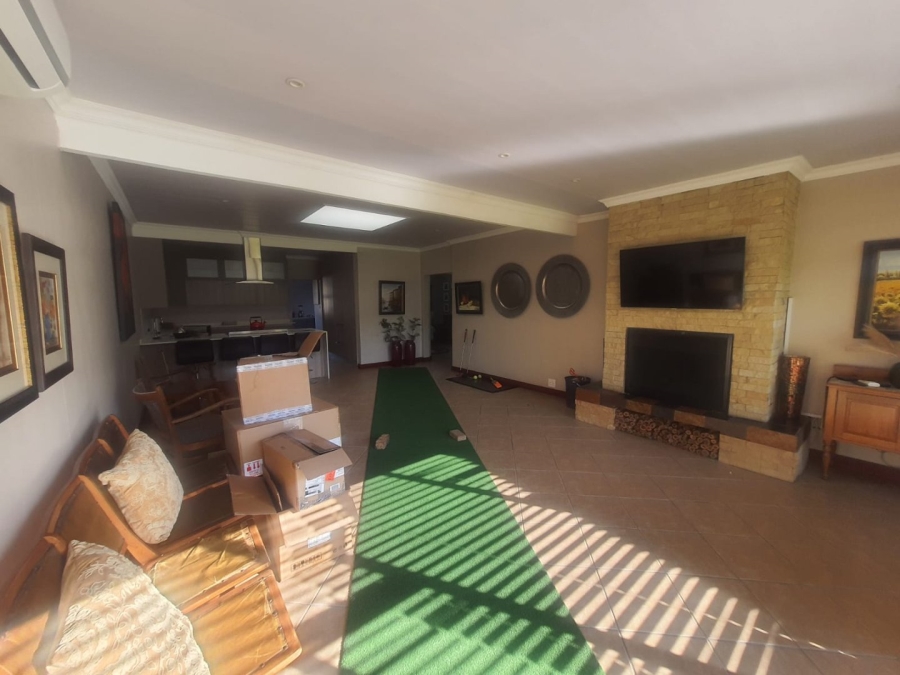 3 Bedroom Property for Sale in Vanderbijlpark SE 2 Gauteng