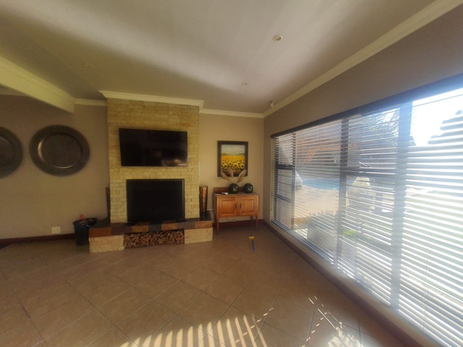 3 Bedroom Property for Sale in Vanderbijlpark SE 2 Gauteng