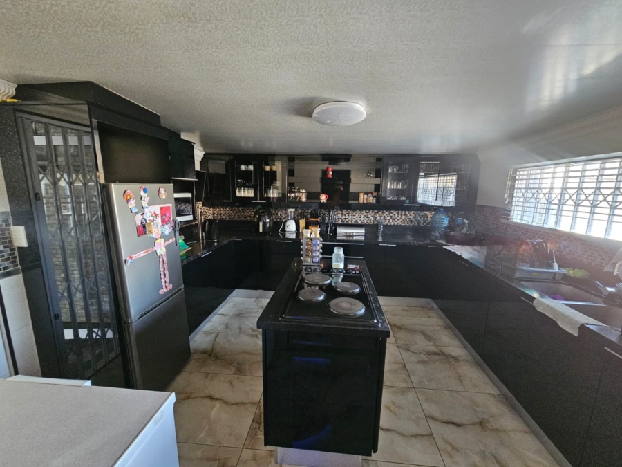 4 Bedroom Property for Sale in Arcon Park Gauteng