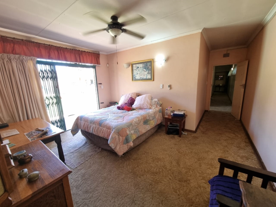 3 Bedroom Property for Sale in Vanderbijlpark SE 2 Gauteng