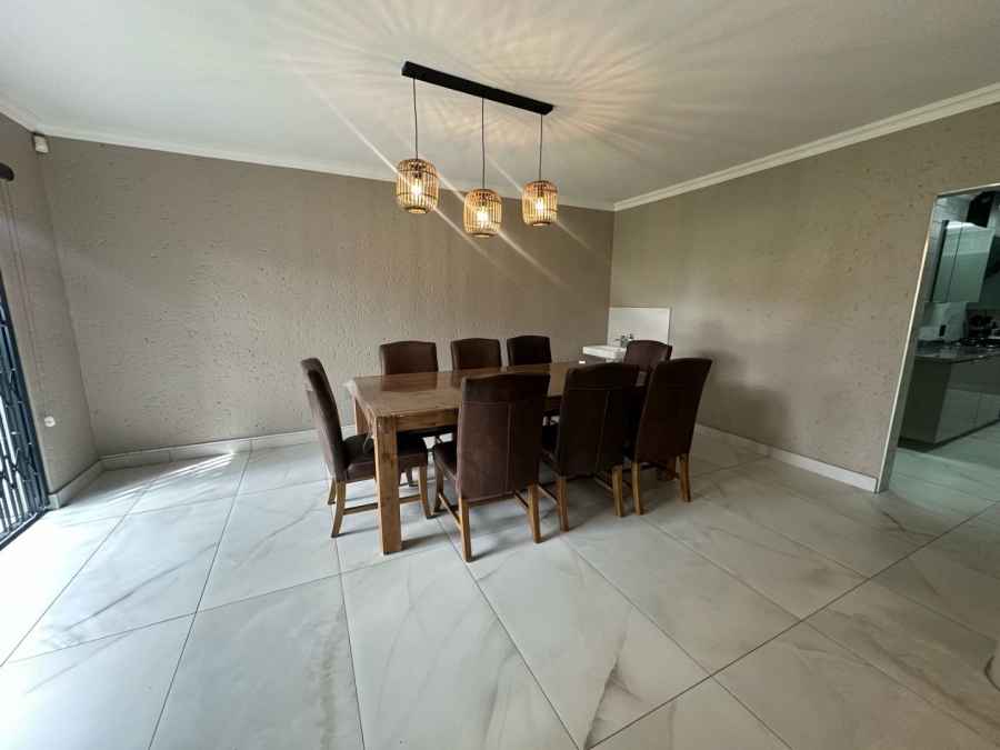 6 Bedroom Property for Sale in Arcon Park Gauteng