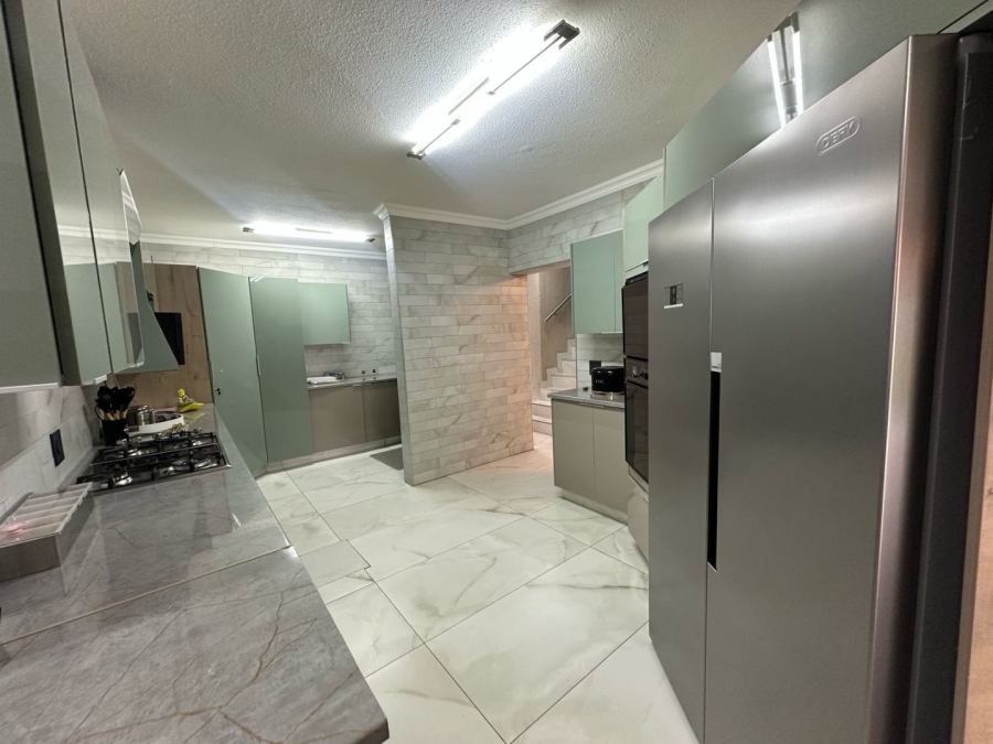 6 Bedroom Property for Sale in Arcon Park Gauteng