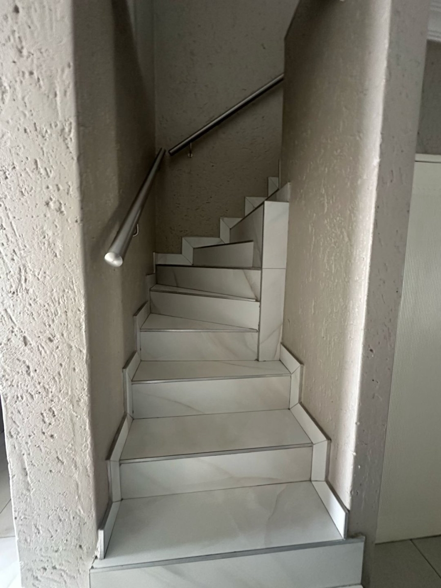 6 Bedroom Property for Sale in Arcon Park Gauteng